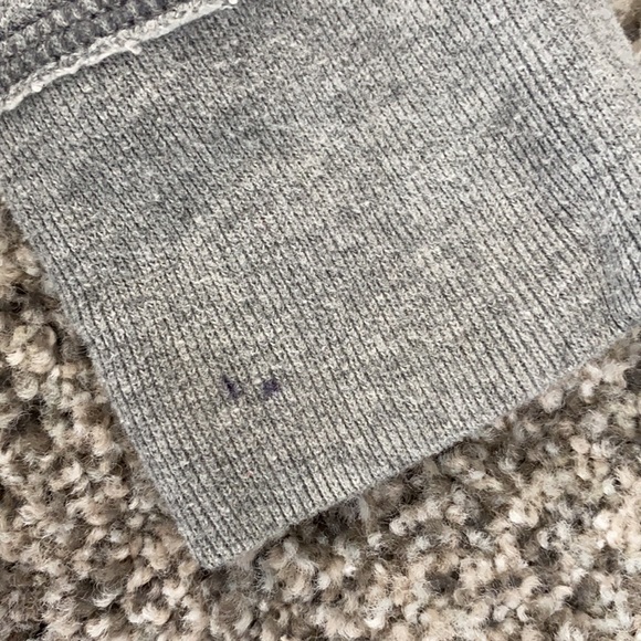 Hollister size small zip up jacket - Picture 4 of 4